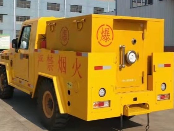 连山凯龙爆破器材运输车：保障爆破任务的安全运行