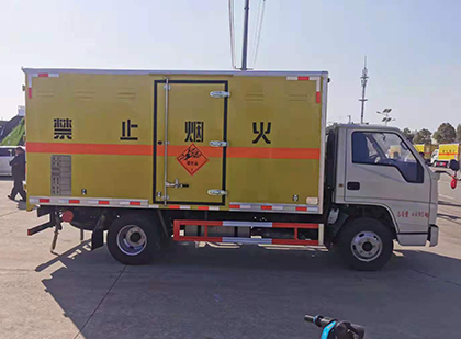 连山爆破器材运输车技术升级与安全合规新趋势